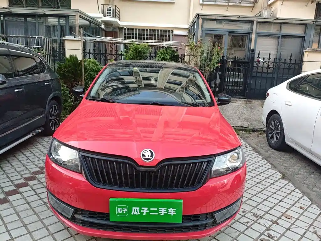 Skoda Rapid Spaceback 2016 — фото 23