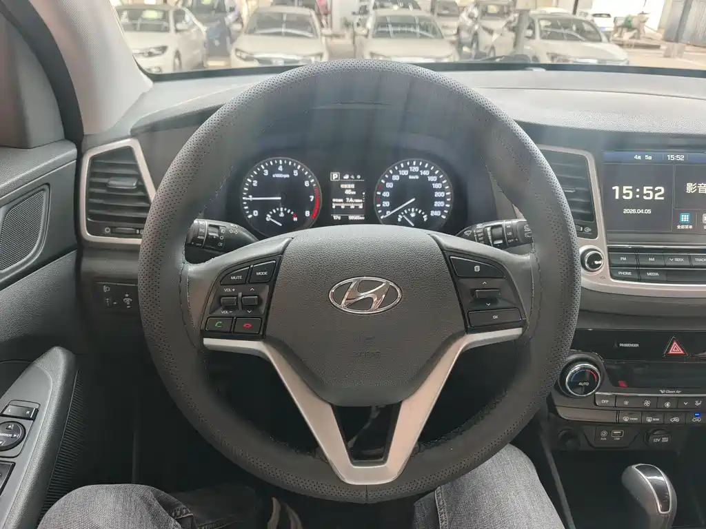 Hyundai Tucson 2015 — фото 11