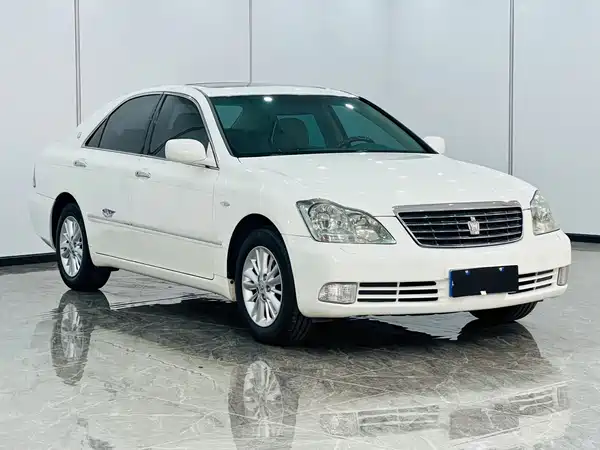 Toyota Crown 2005