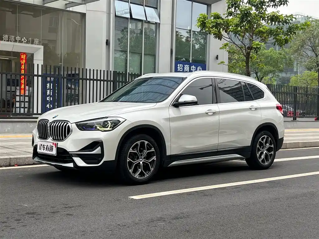 BMW X1 2021 — фото 1