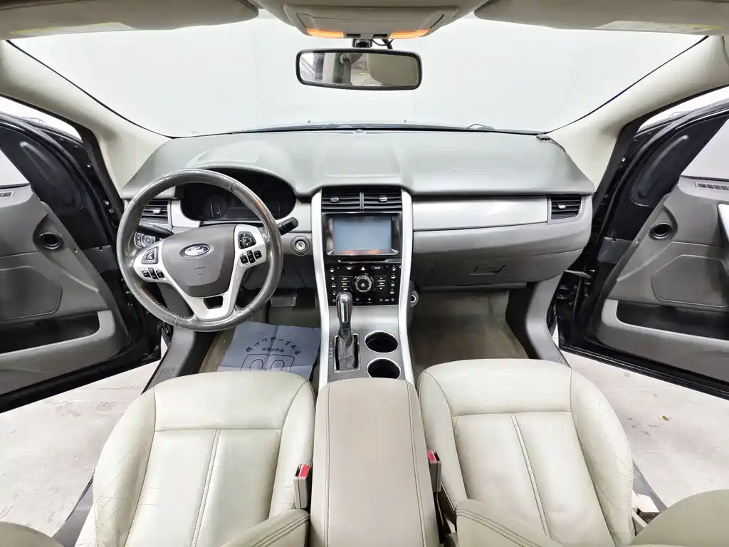 Ford Edge 2013 — фото 11