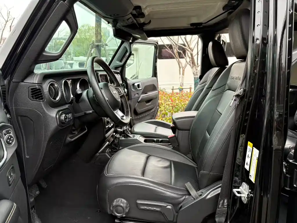 Jeep Wrangler 2019 — фото 9