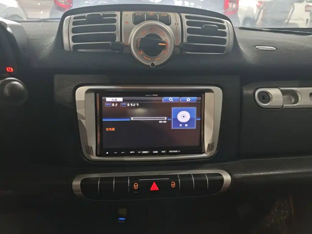 smart Fortwo 2015 — фото 13