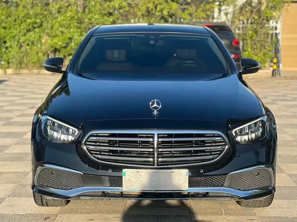 Mercedes-Benz E-Class 2022