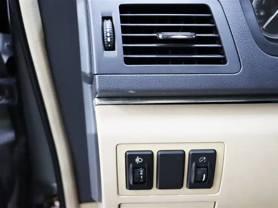 BAIC E-Series 2014 — фото 14