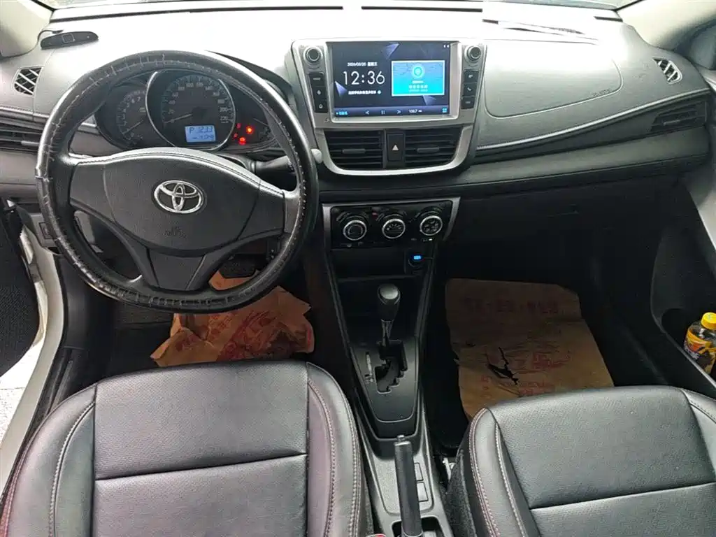 Toyota Yaris L 2018 — фото 10