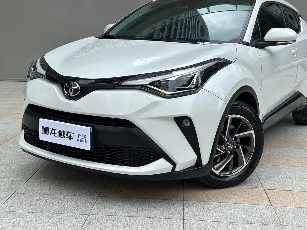 Toyota C-HR 2023 — фото 15