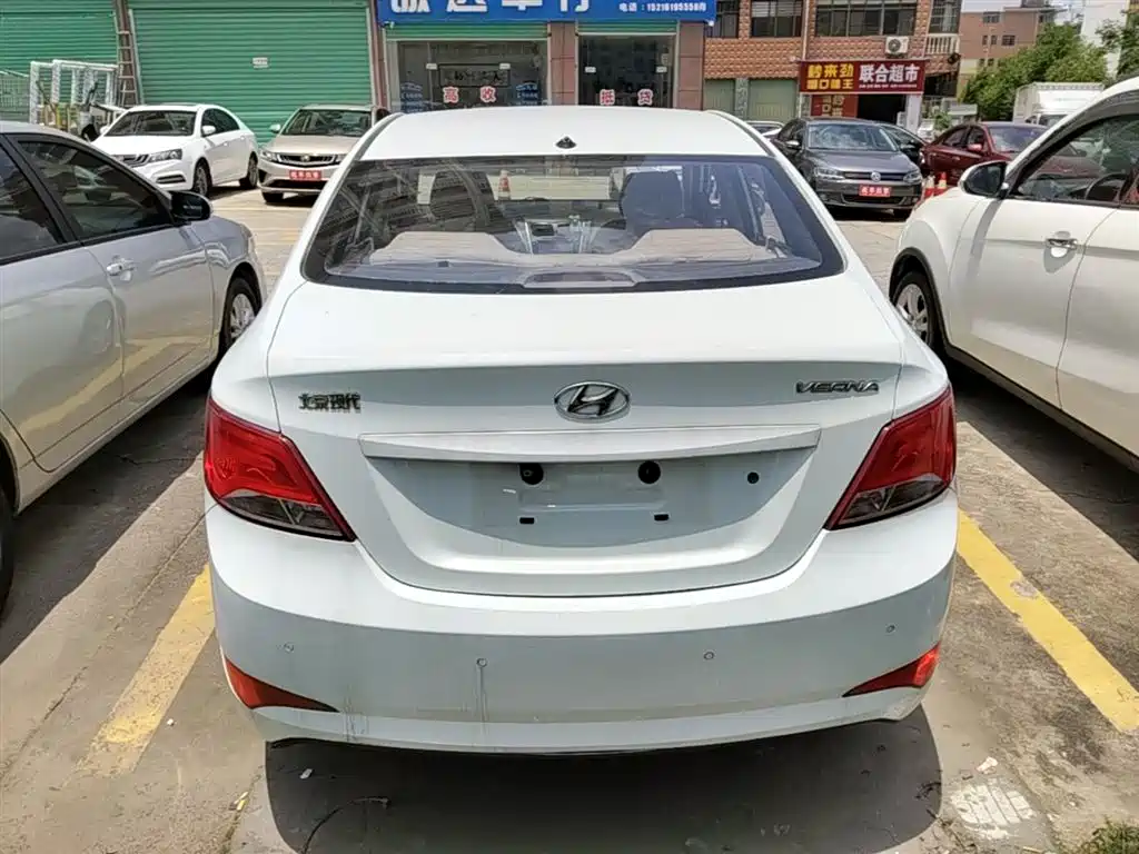 Hyundai Verna 2016 — фото 6