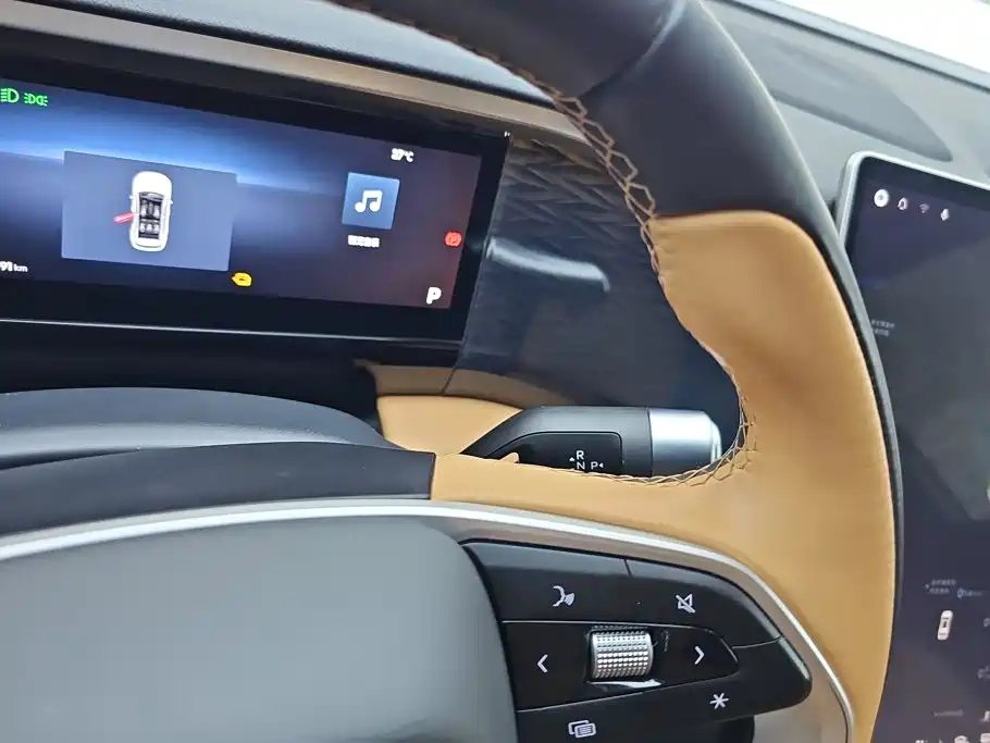 Geely Galaxy L7 2024 — фото 16