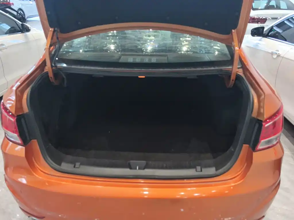 Haima Vanda Electric 2015 — фото 16