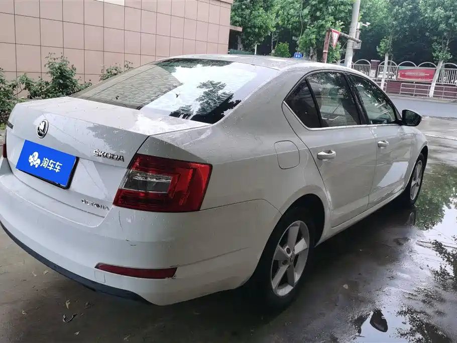 Skoda Octavia 2015 — фото 3