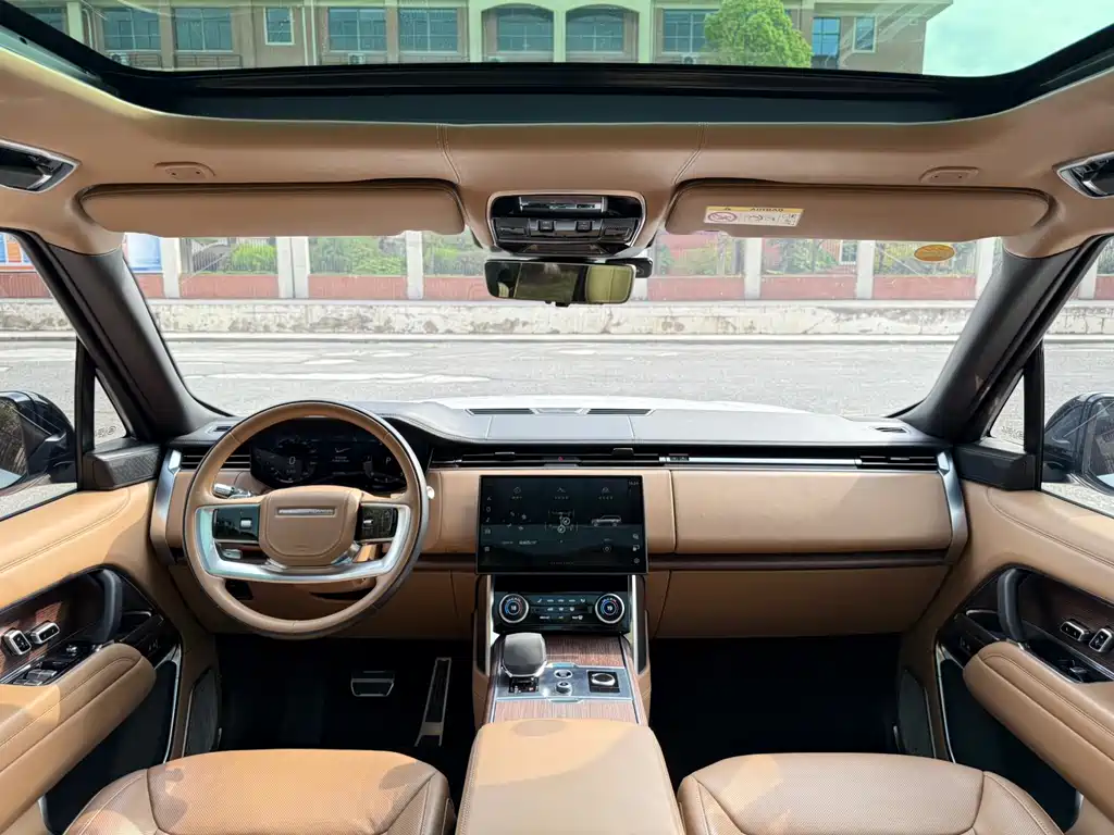Land Rover Range Rover 2024 — фото 12