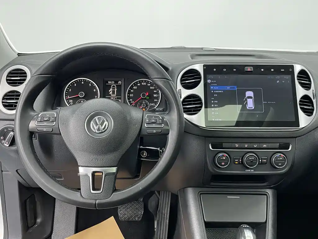 Volkswagen Tiguan 2016 — фото 14