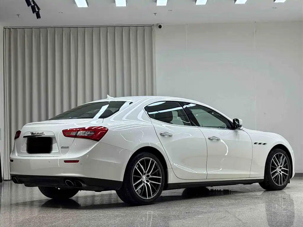 Maserati Ghibli 2015 — фото 6