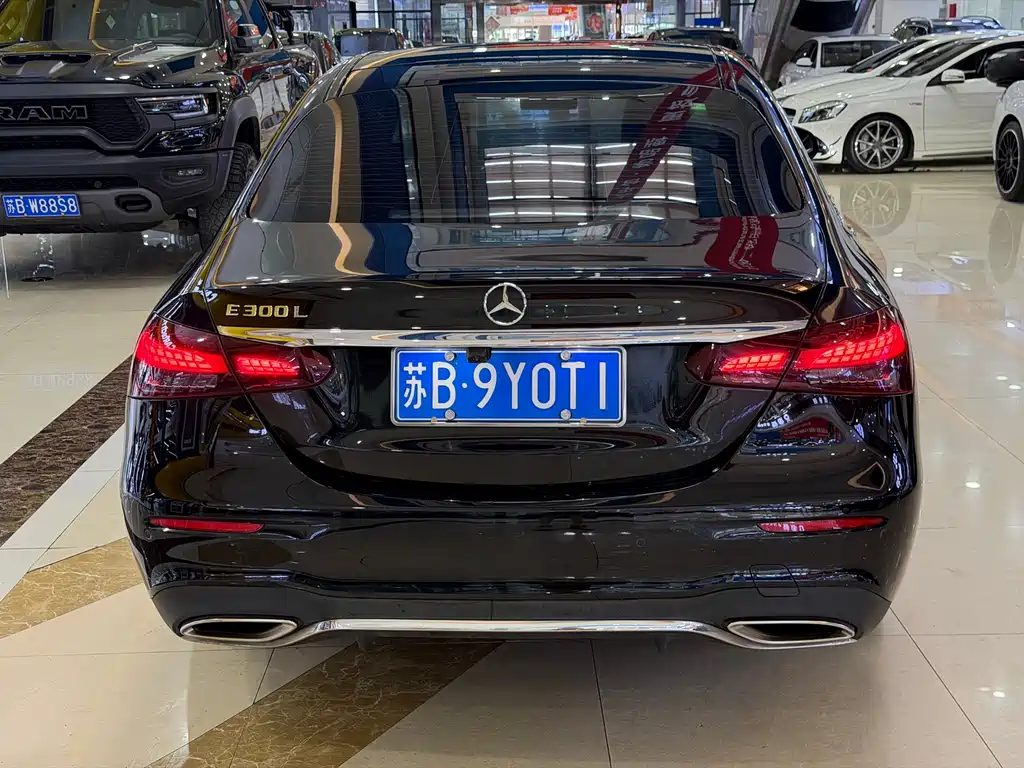 Mercedes-Benz E-Class 2021 — фото 4