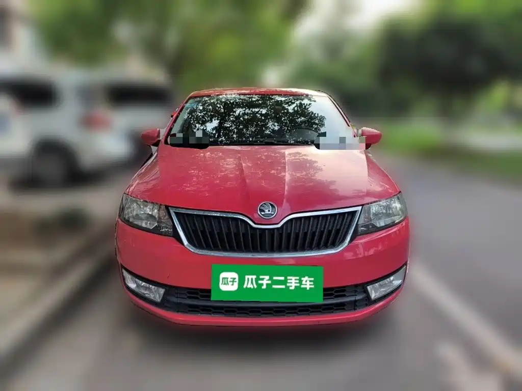 Skoda Rapid Spaceback 2014 — фото 24