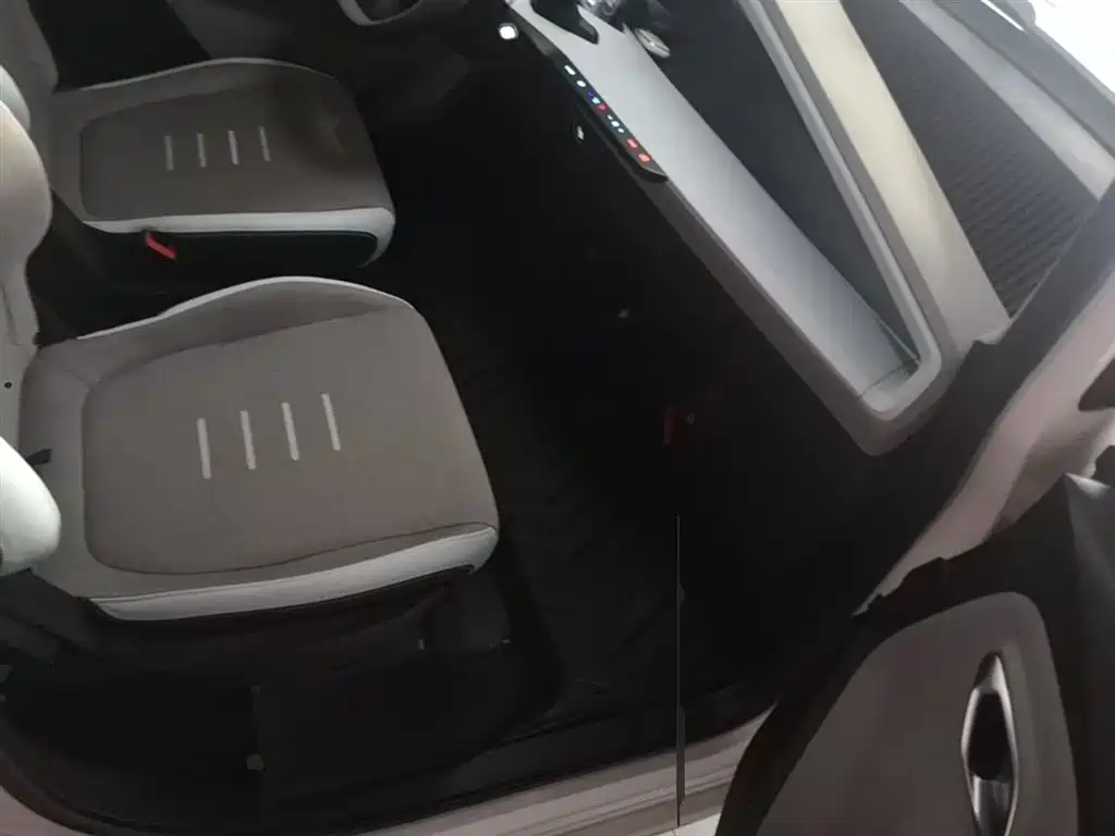 Wuling Nano EV 2022 — фото 25