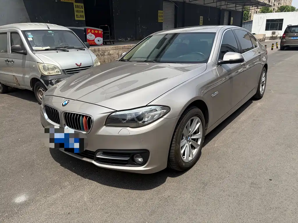 BMW 5 Series 2016 — фото 1