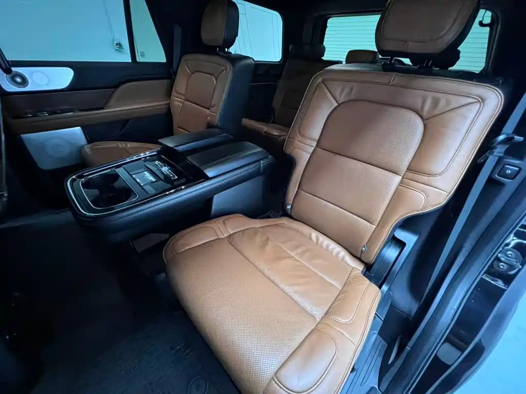 Lincoln Navigator 2018 — фото 13