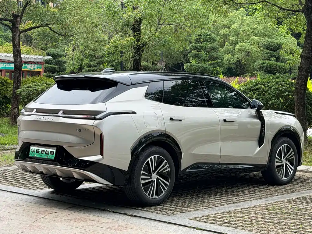 Lynk & Co 08 EM-P 2024 — фото 16