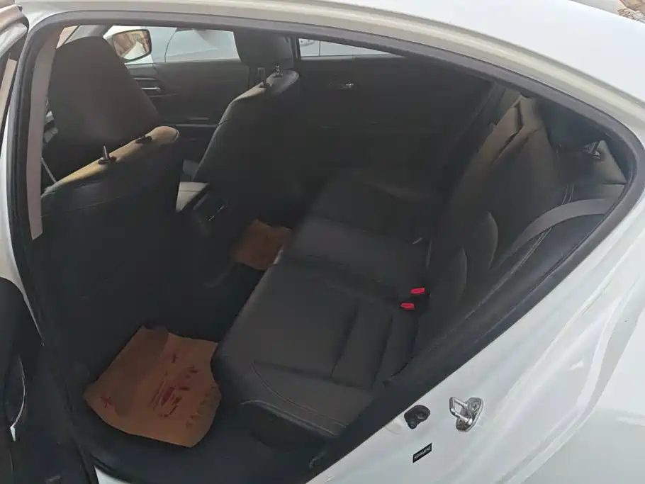 Honda Accord 2018 — фото 11