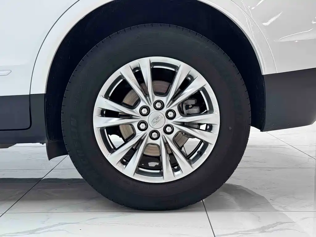 Cadillac XT5 2022 — фото 13