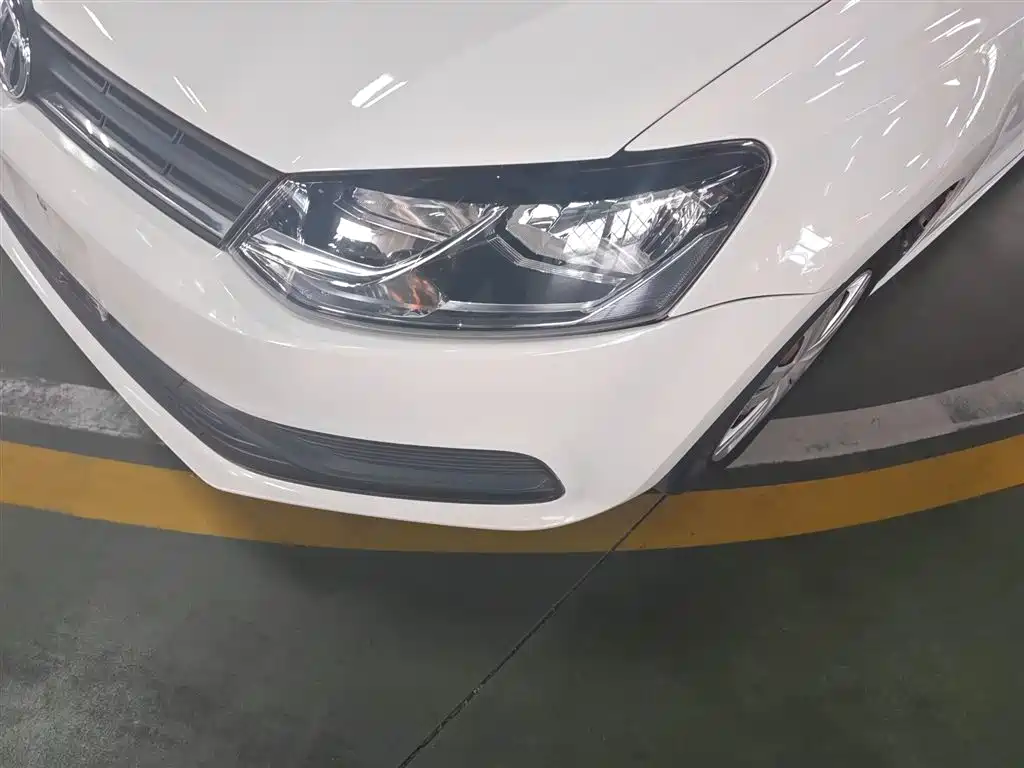 Volkswagen Polo 2017 — фото 18