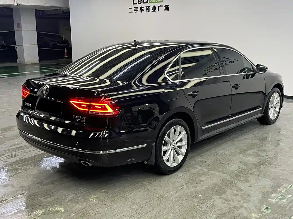 Volkswagen Passat 2017 — фото 4