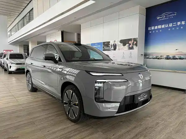 Denza N8L 2025