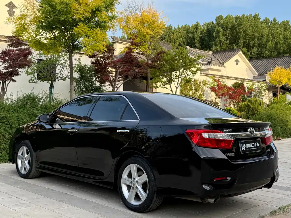 Toyota Camry 2012 — фото 7