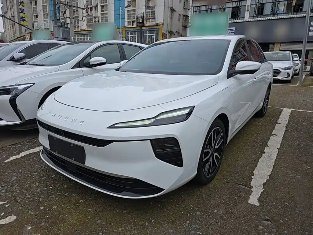 Roewe D6 2025