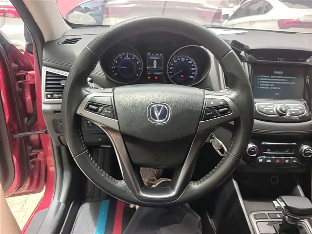 Changan Eado XT 2016 — фото 11