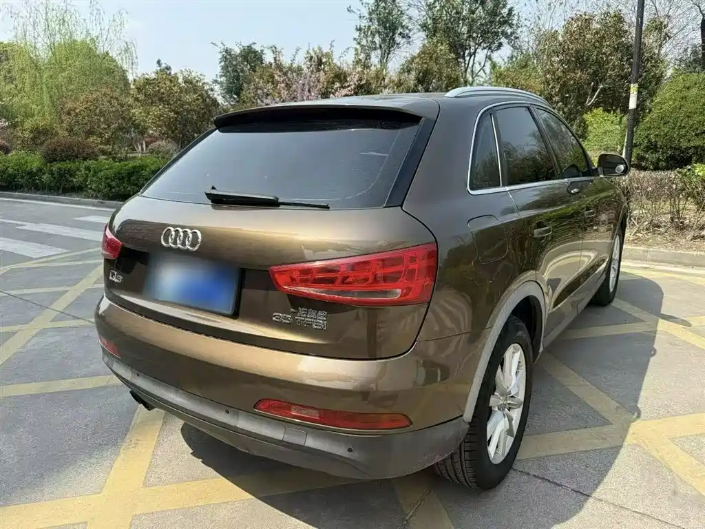 Audi Q3 2017 — фото 15