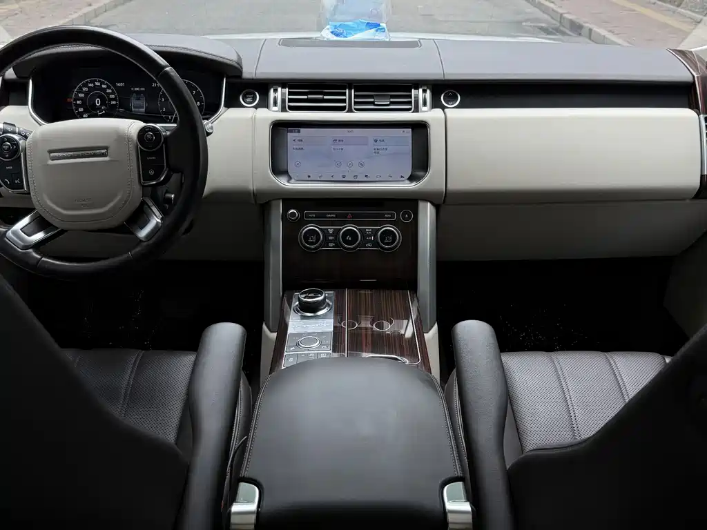 Land Rover Range Rover 2017 — фото 12