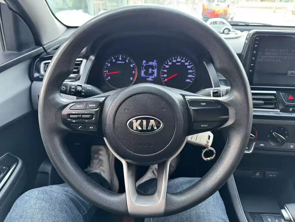 Kia Forte 2020 — фото 13