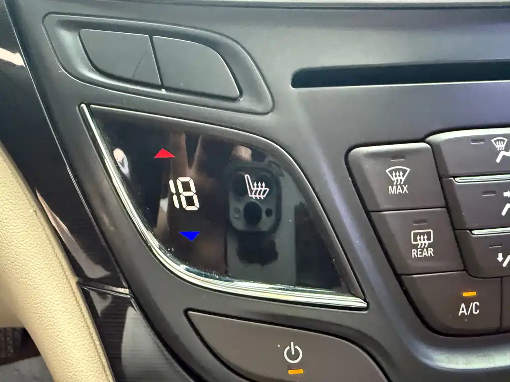 Buick Regal 2015 — фото 15
