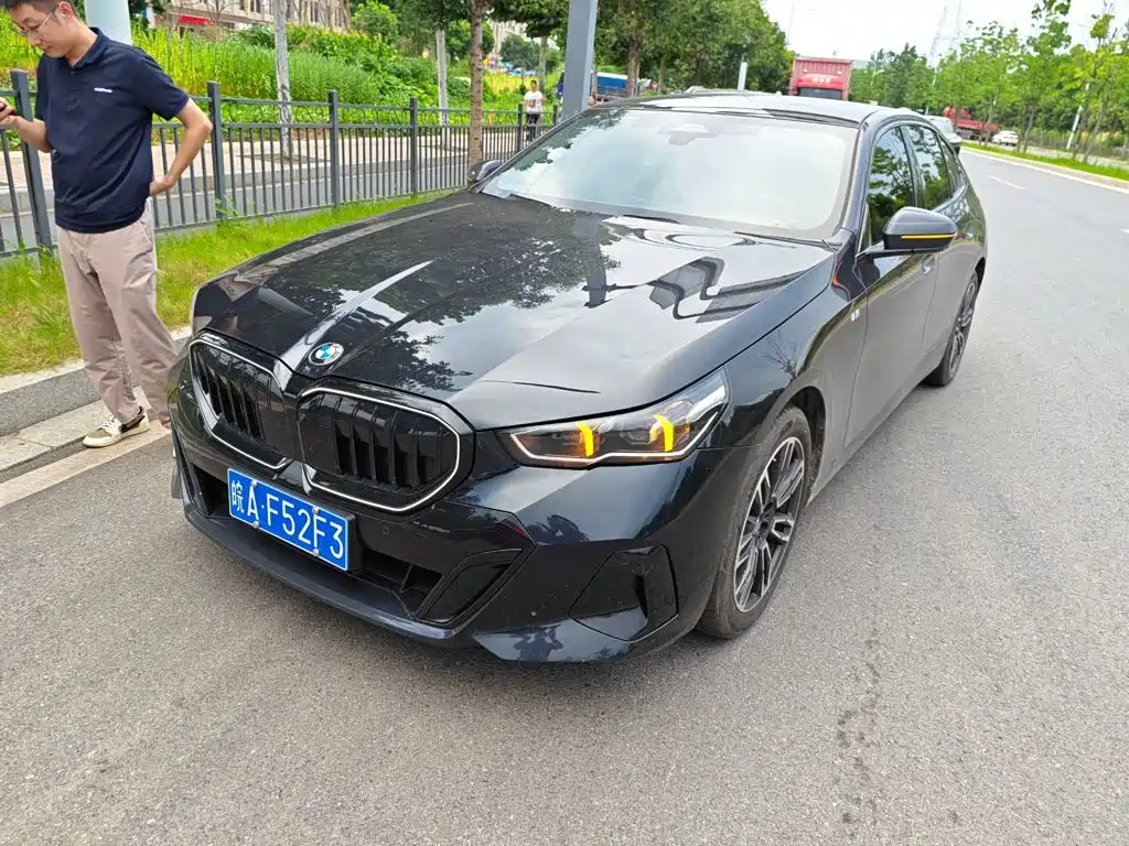 BMW 5 Series 2025