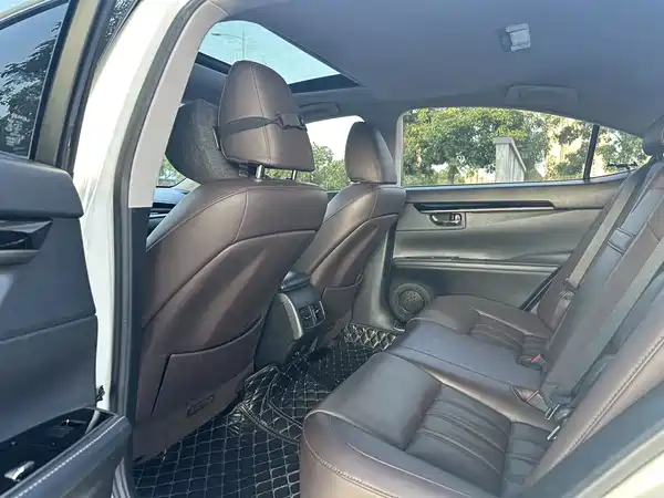 Lexus ES 2017