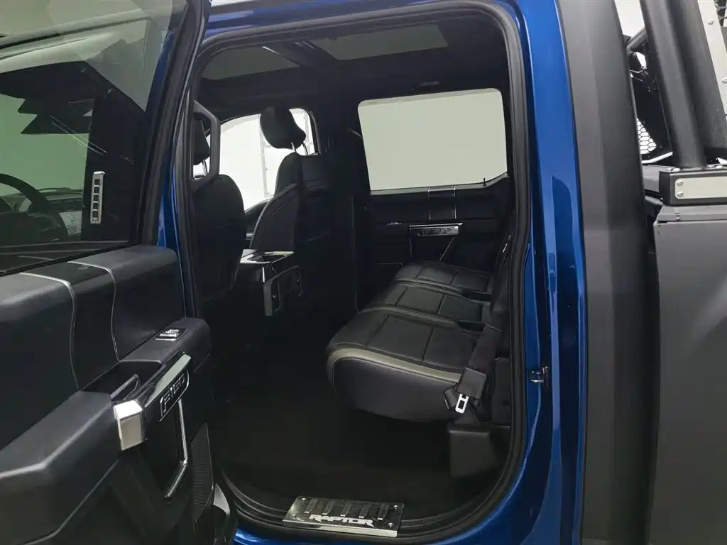 Ford F-150 Raptor 2018 — фото 15