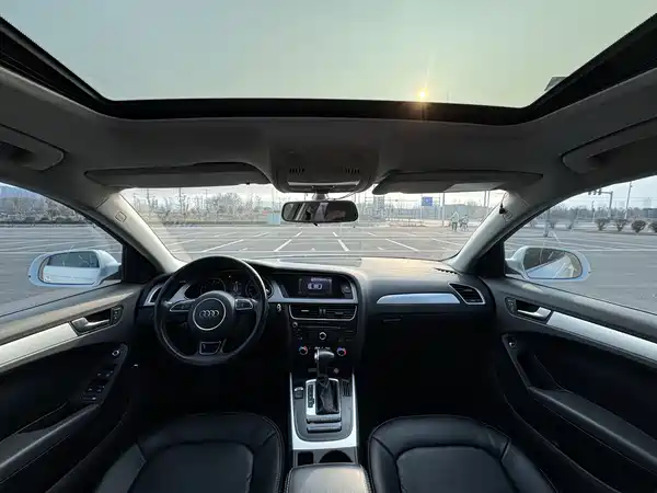 Audi A4L 2015