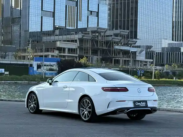 Mercedes-Benz E-Class 2023