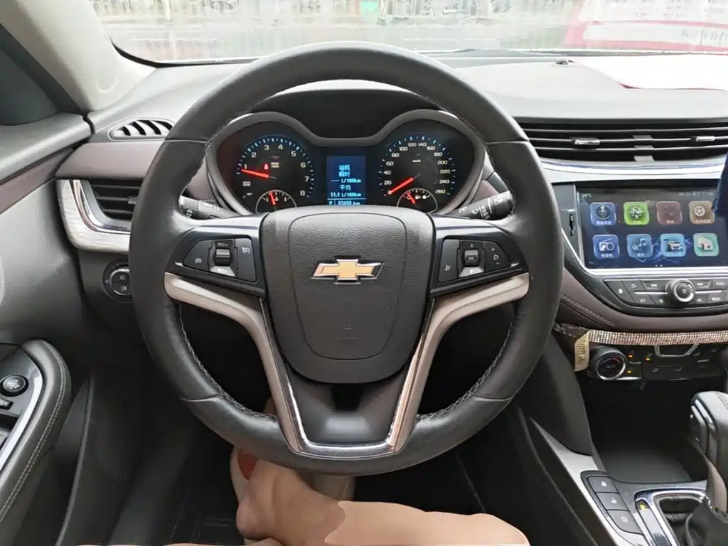 Chevrolet Malibu 2018 — фото 11