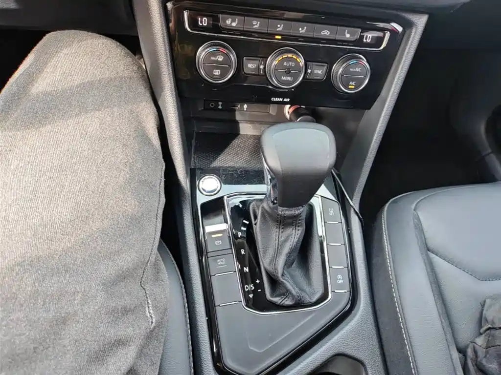 Volkswagen Tiguan L 2018 — фото 14