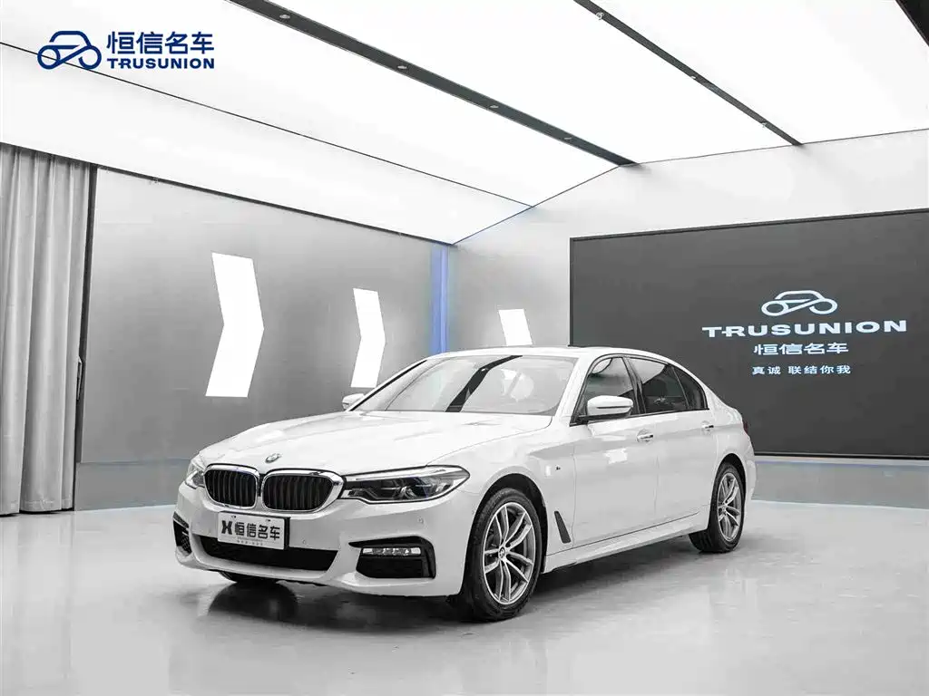 BMW 5 Series 2018 — фото 3