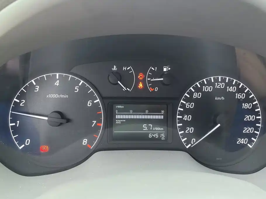 Nissan Sylphy 2015 — фото 14