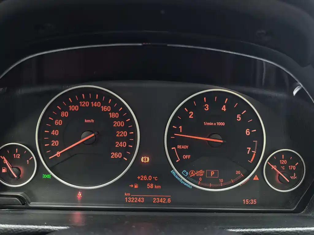 BMW 3 Series 2019 — фото 10
