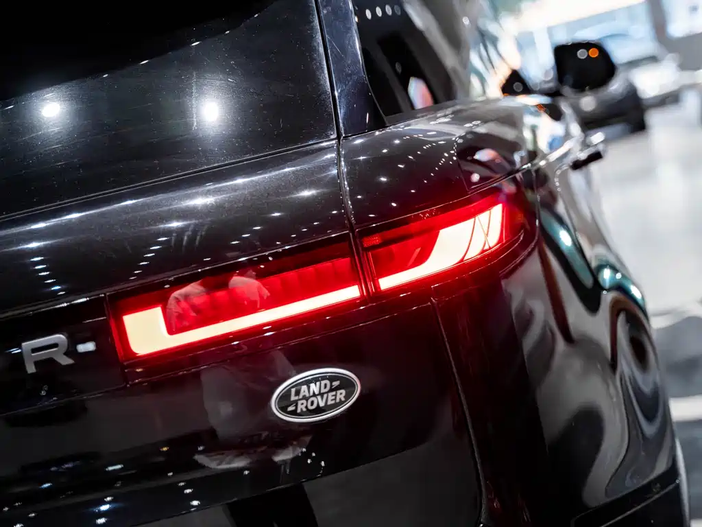Land Rover Sport 2023 — фото 6