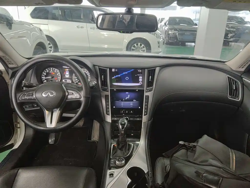 Infiniti Q50L 2019 — фото 10