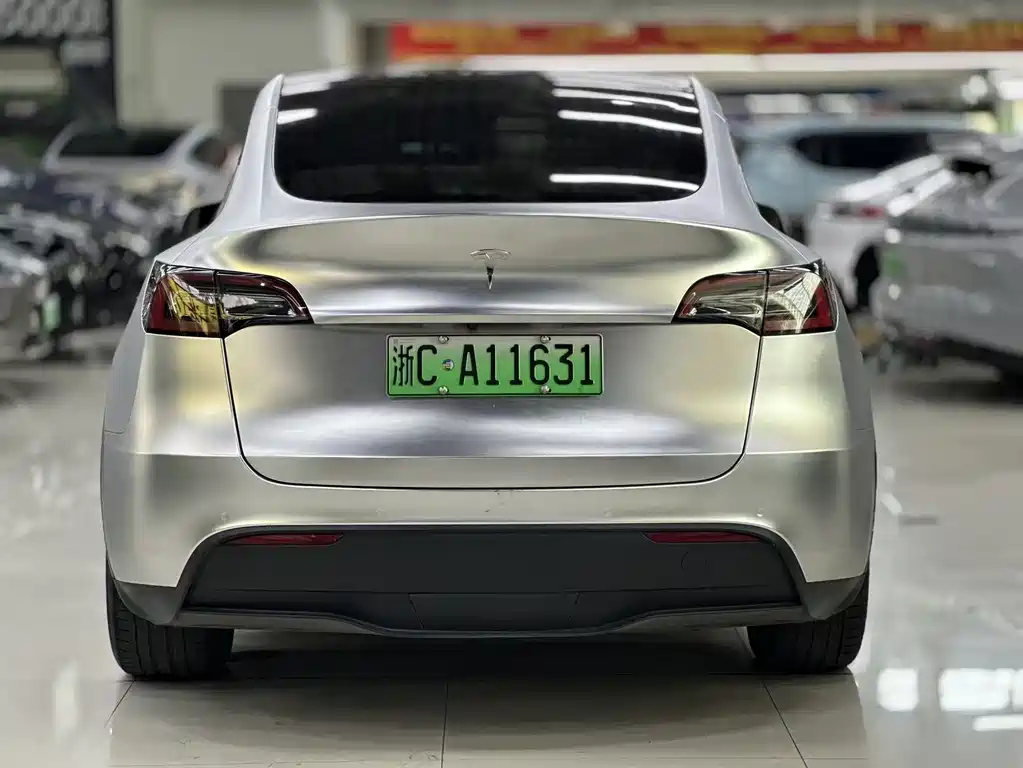 Tesla Model Y 2022 — фото 9