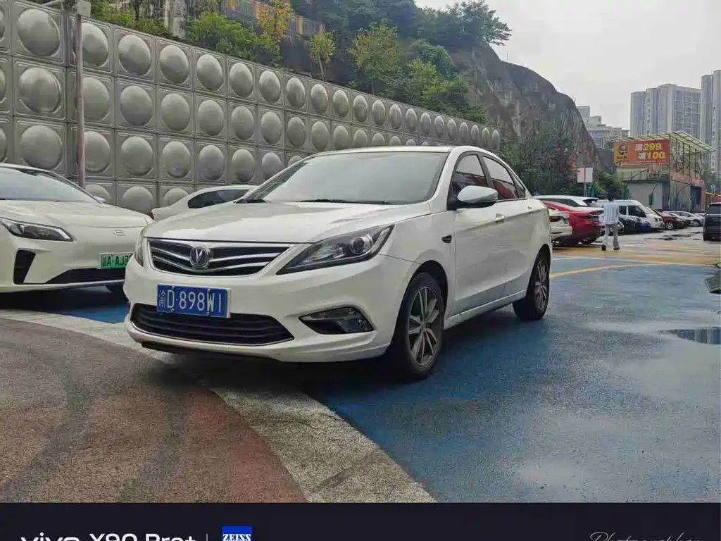 Changan Eado 2017 — фото 2